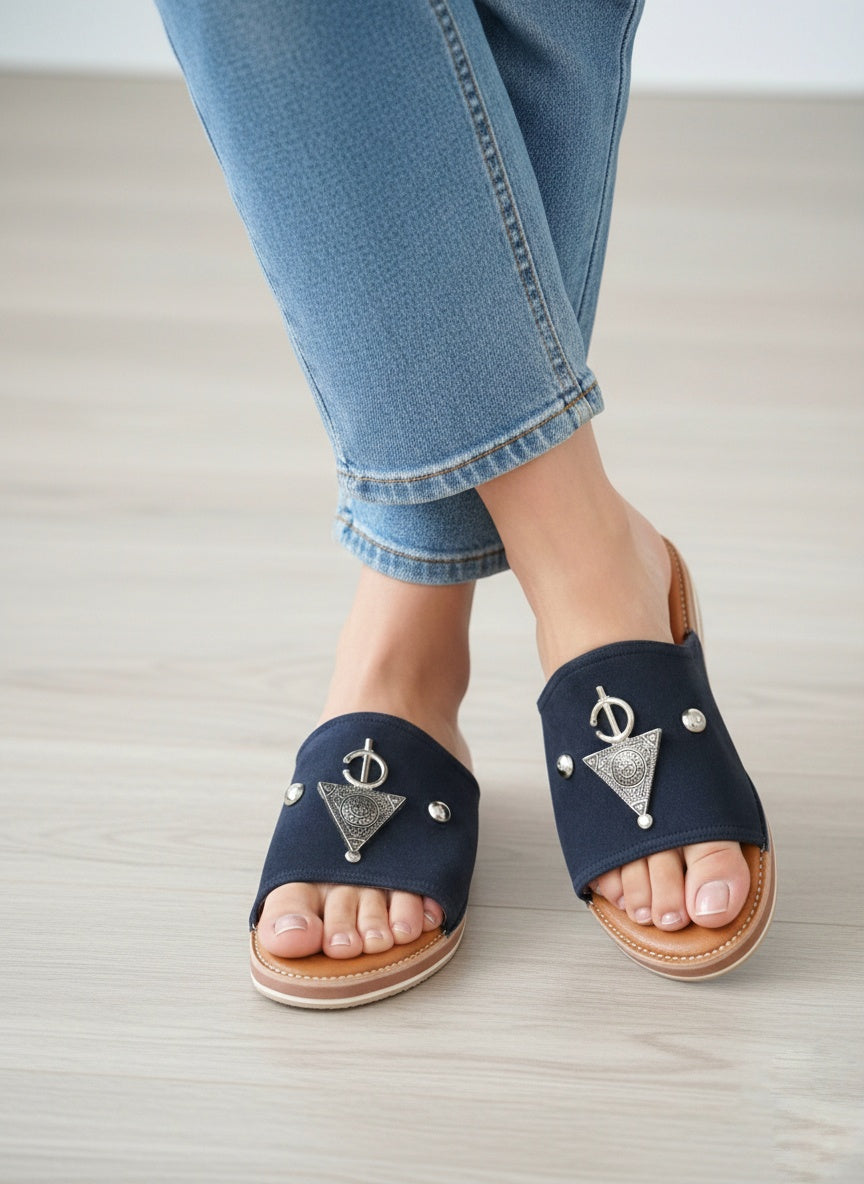 La Gazelle Elegant Slip-On Leather Sandals