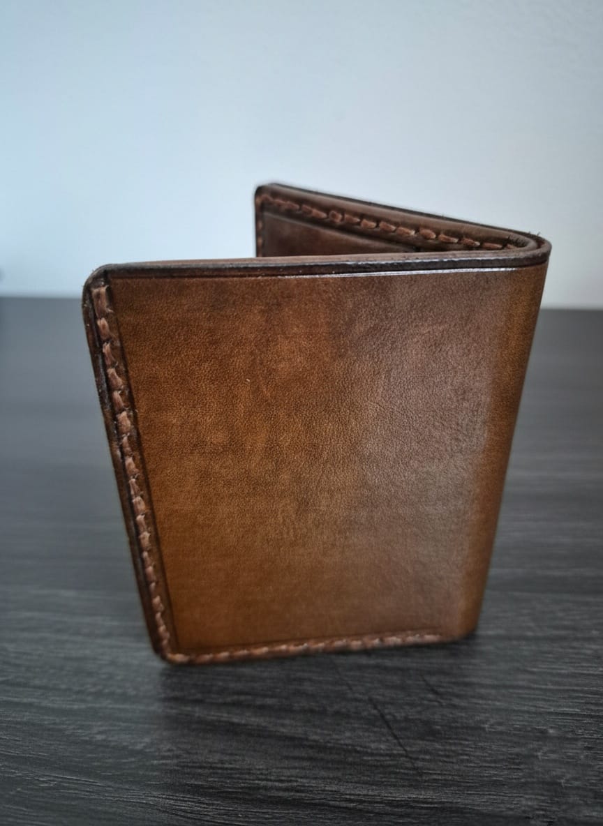 Handcrafted Wallet – Timeless Elegance